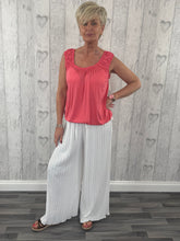 Load image into Gallery viewer, Ava - Bubble Hem Stretch Vest Top - Cerise Pink