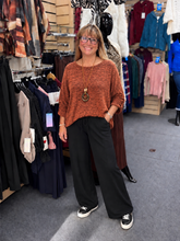 Load image into Gallery viewer, Fine Knit Top with Necklace
