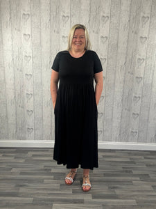 The Nina - T-Shirt Magic Dress - Black