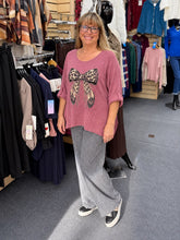 Load image into Gallery viewer, Soft Knit Sequin Animal Bow Jumper
